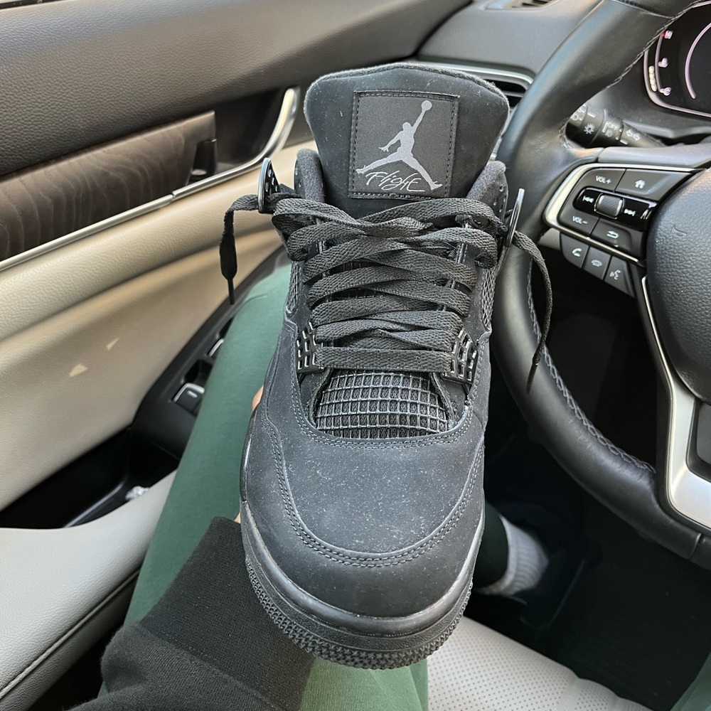 Black Cat 4s